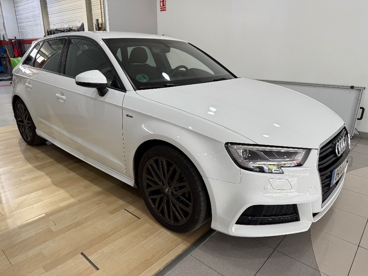 Audi A3 Sportback S line edition foto miniatura